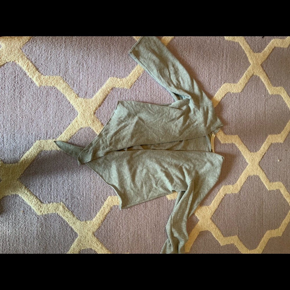 Gray tie up cardigan